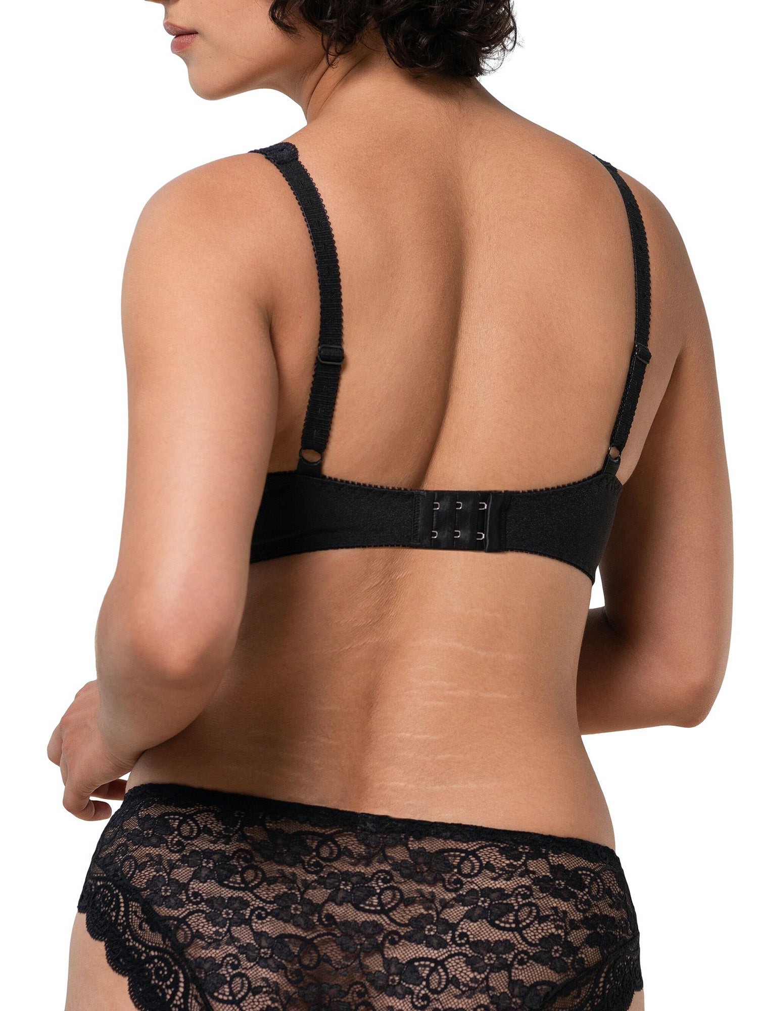 BLACK / 70A