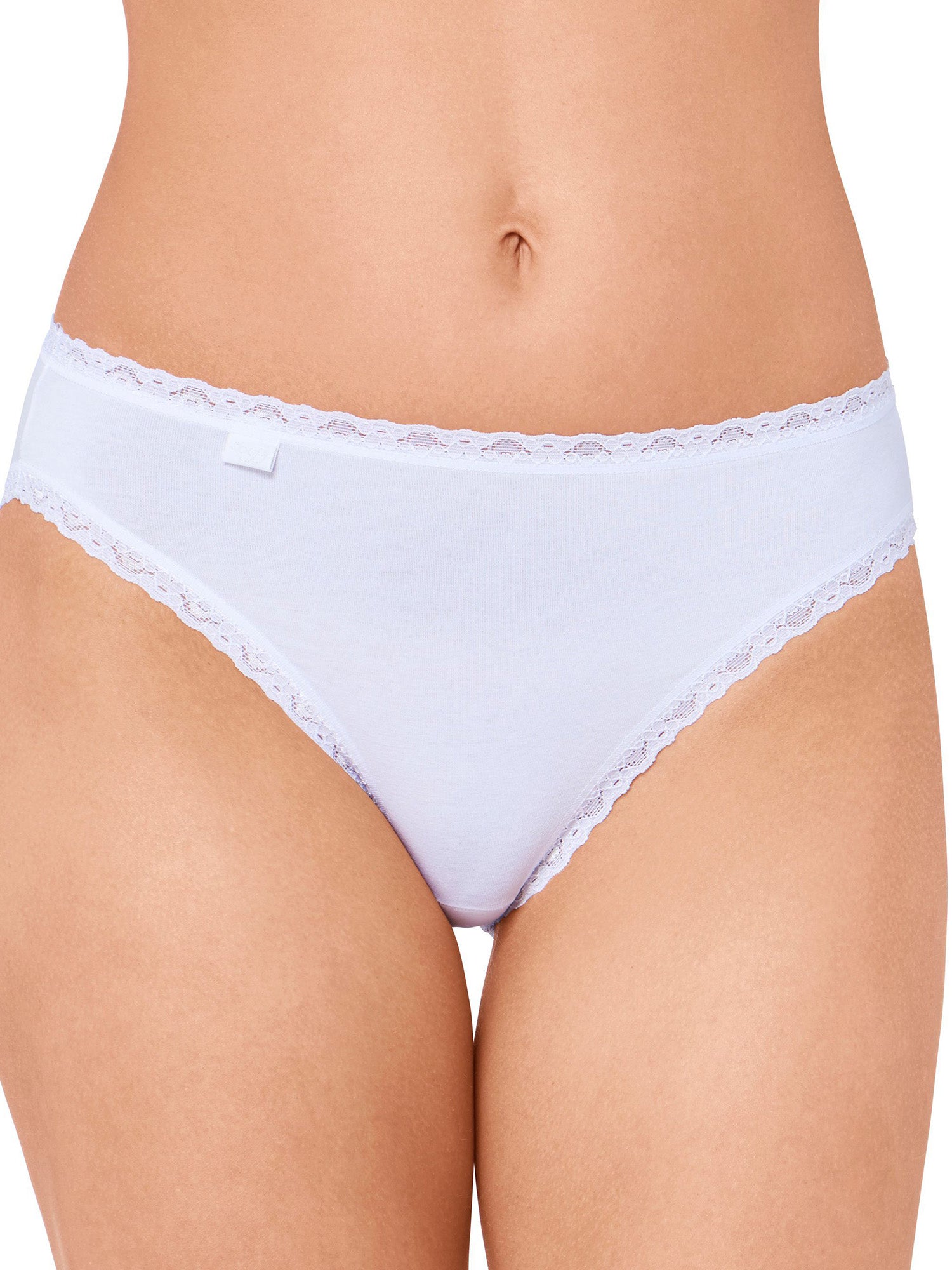 WHITE / 38