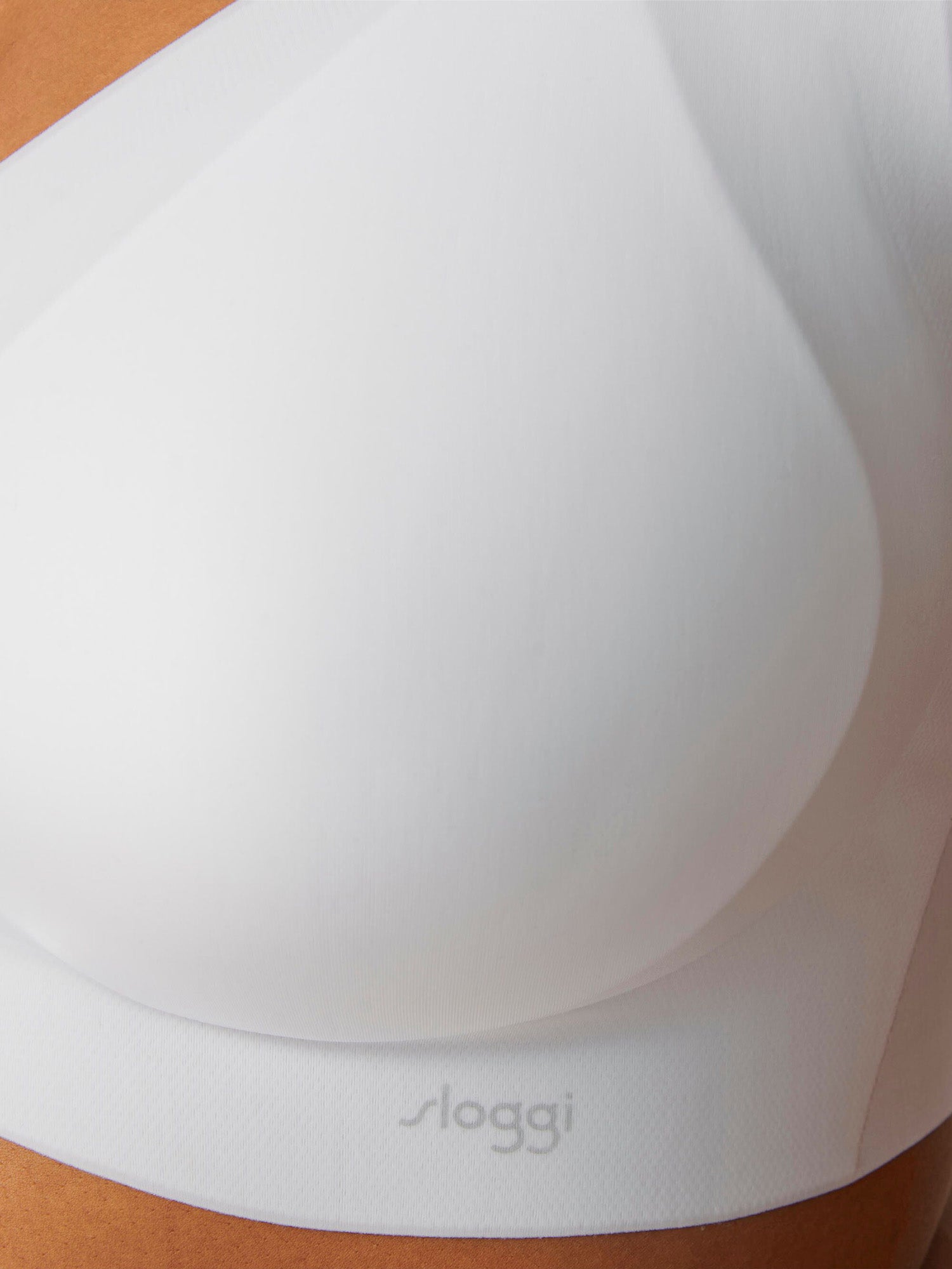 WHITE / L