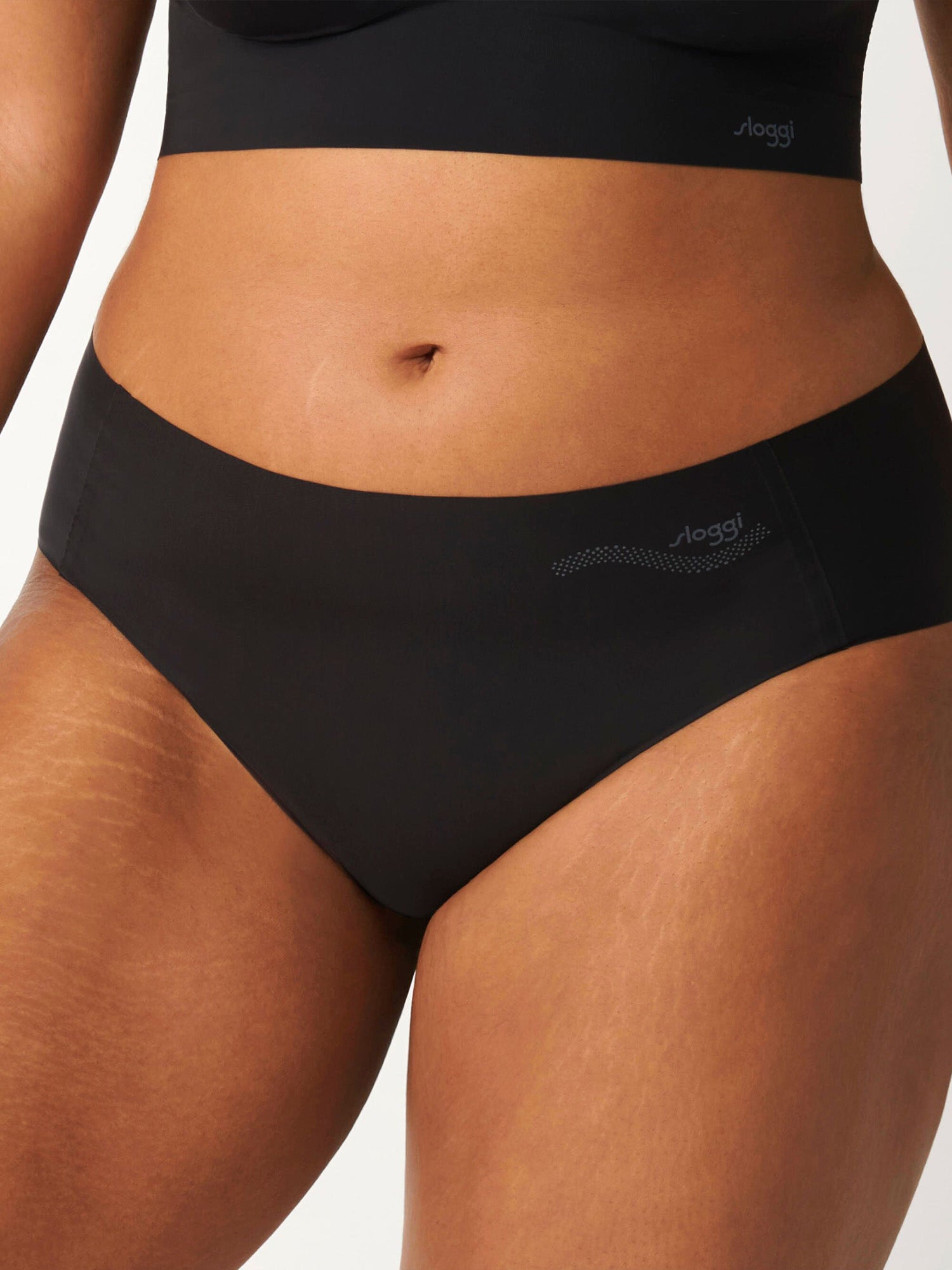 BLACK / L