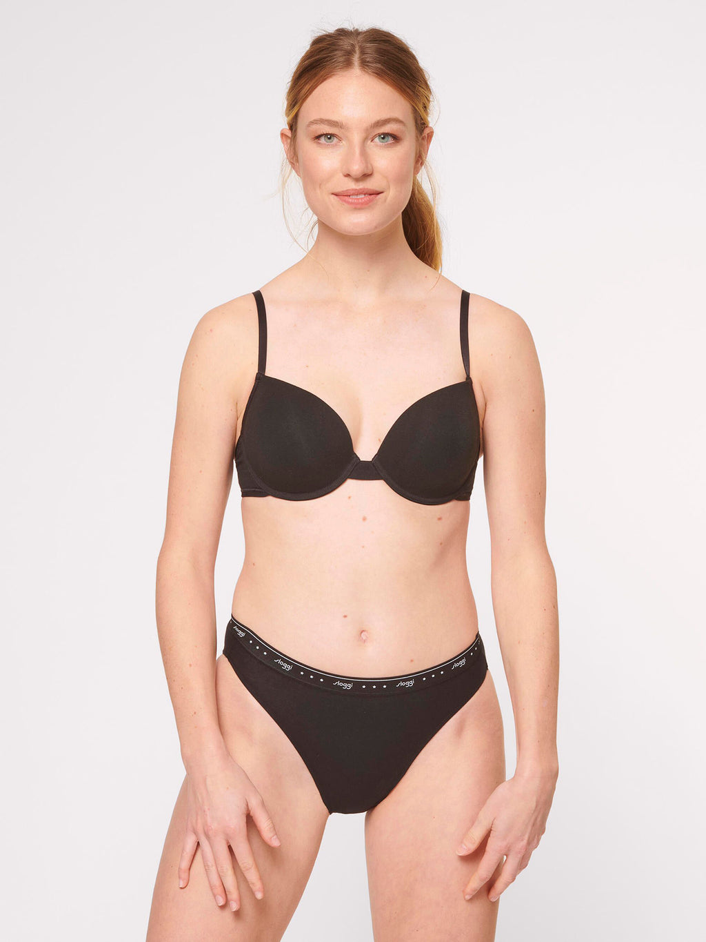 BLACK / 38