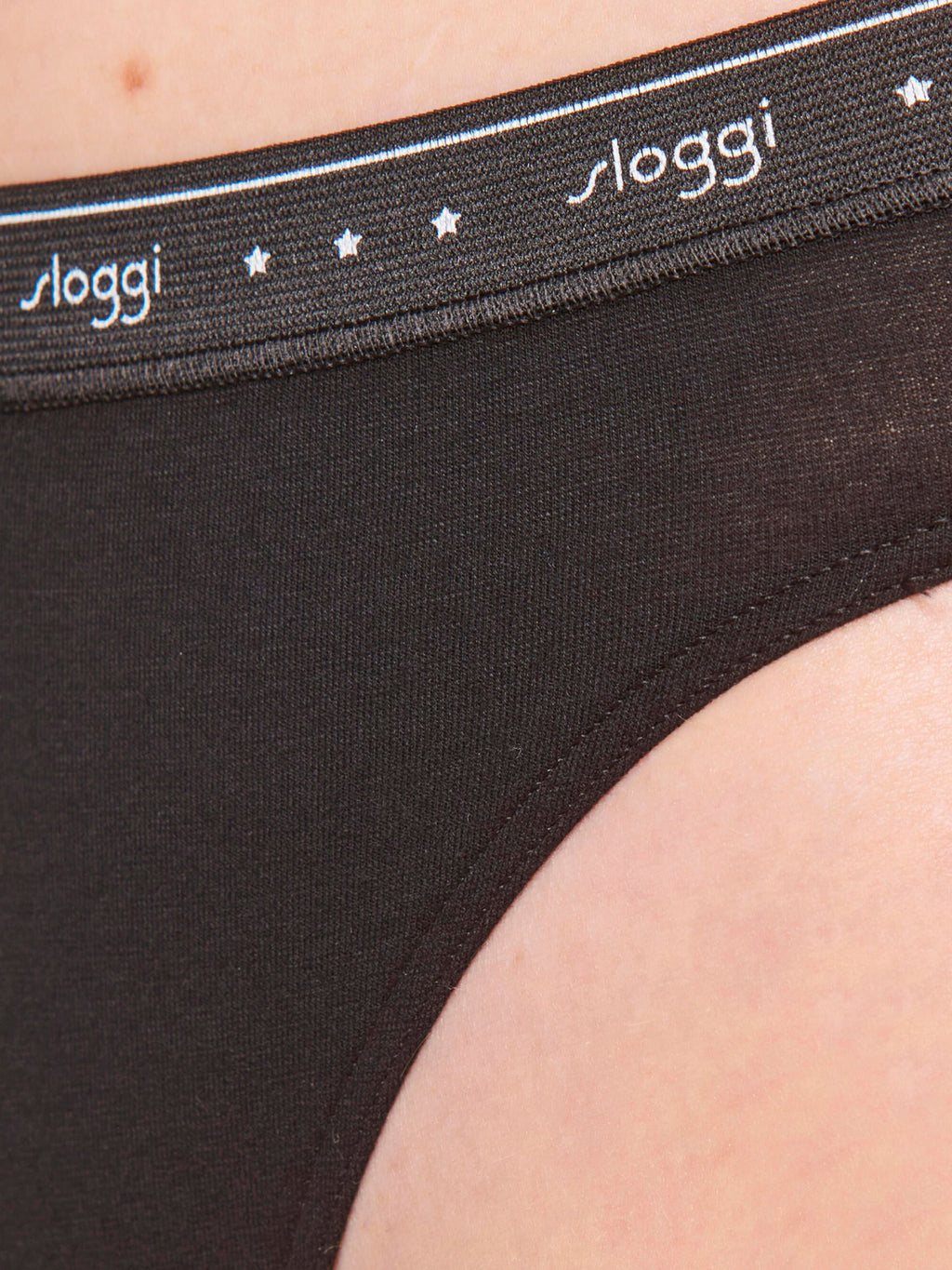 BLACK / 38