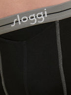 BLACK / 4