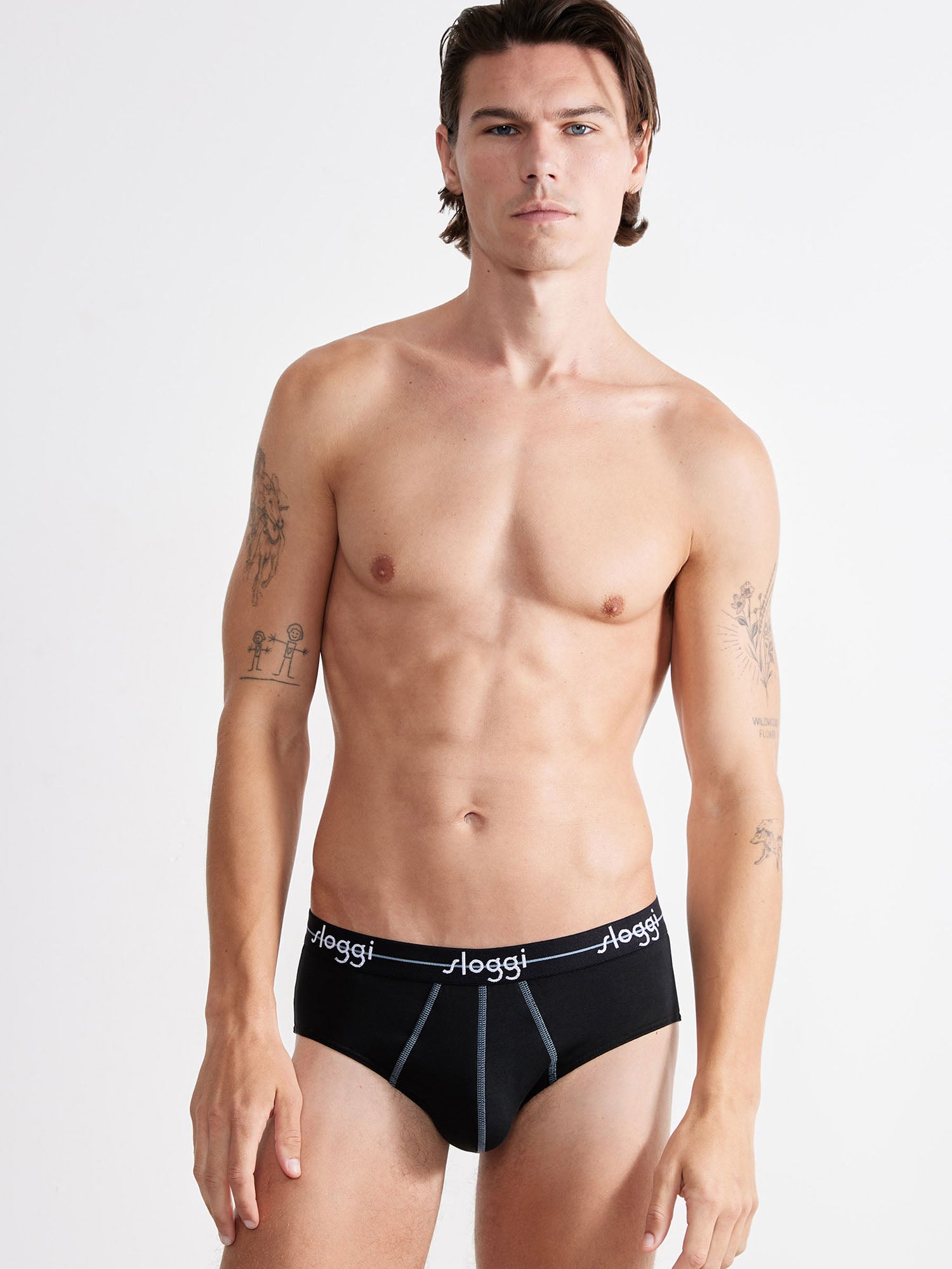 BLACK / 4
