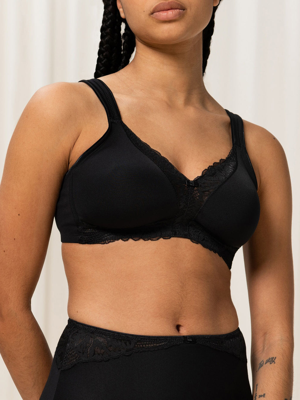 BLACK / 100B