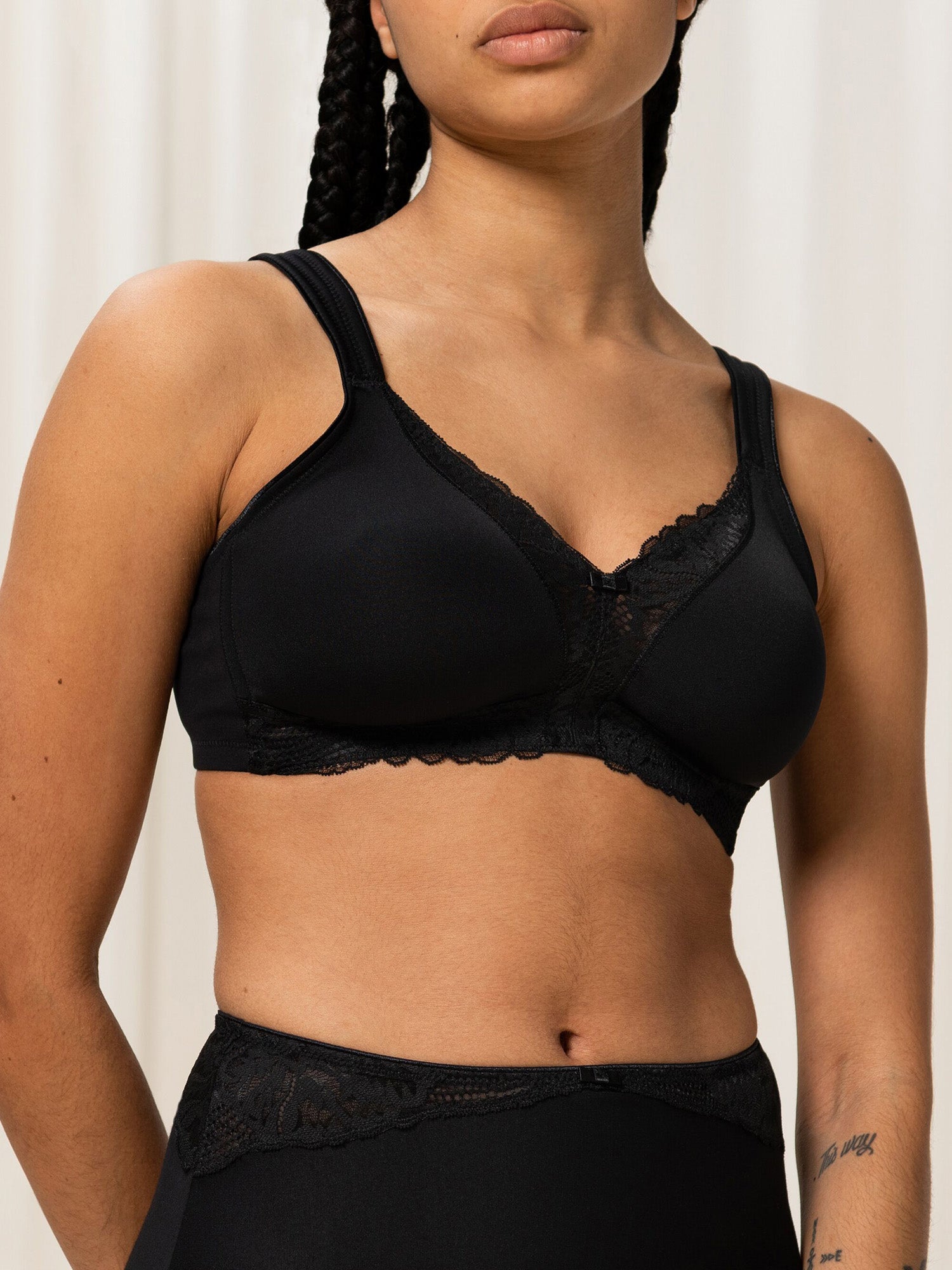 BLACK / 100B
