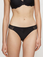 BLACK / 36