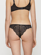 BLACK / 36