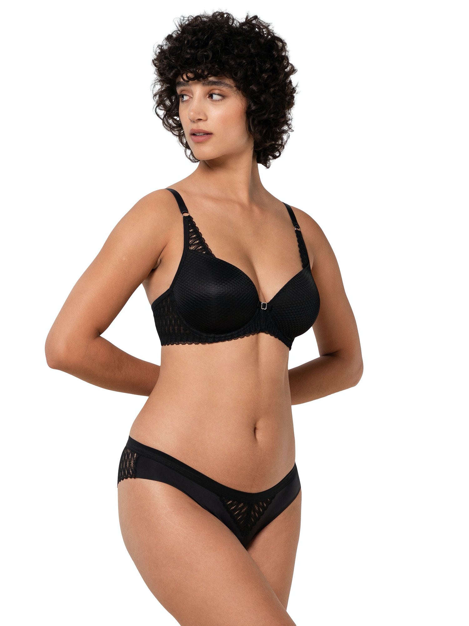 BLACK / 70A