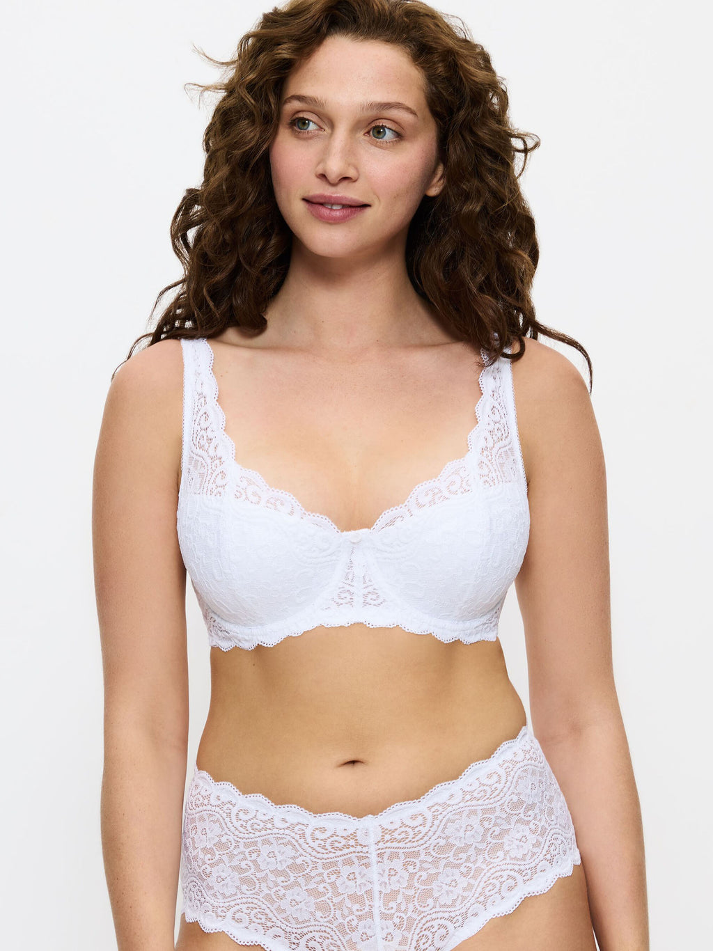 WHITE / 65 A