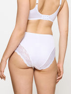 WHITE / 38