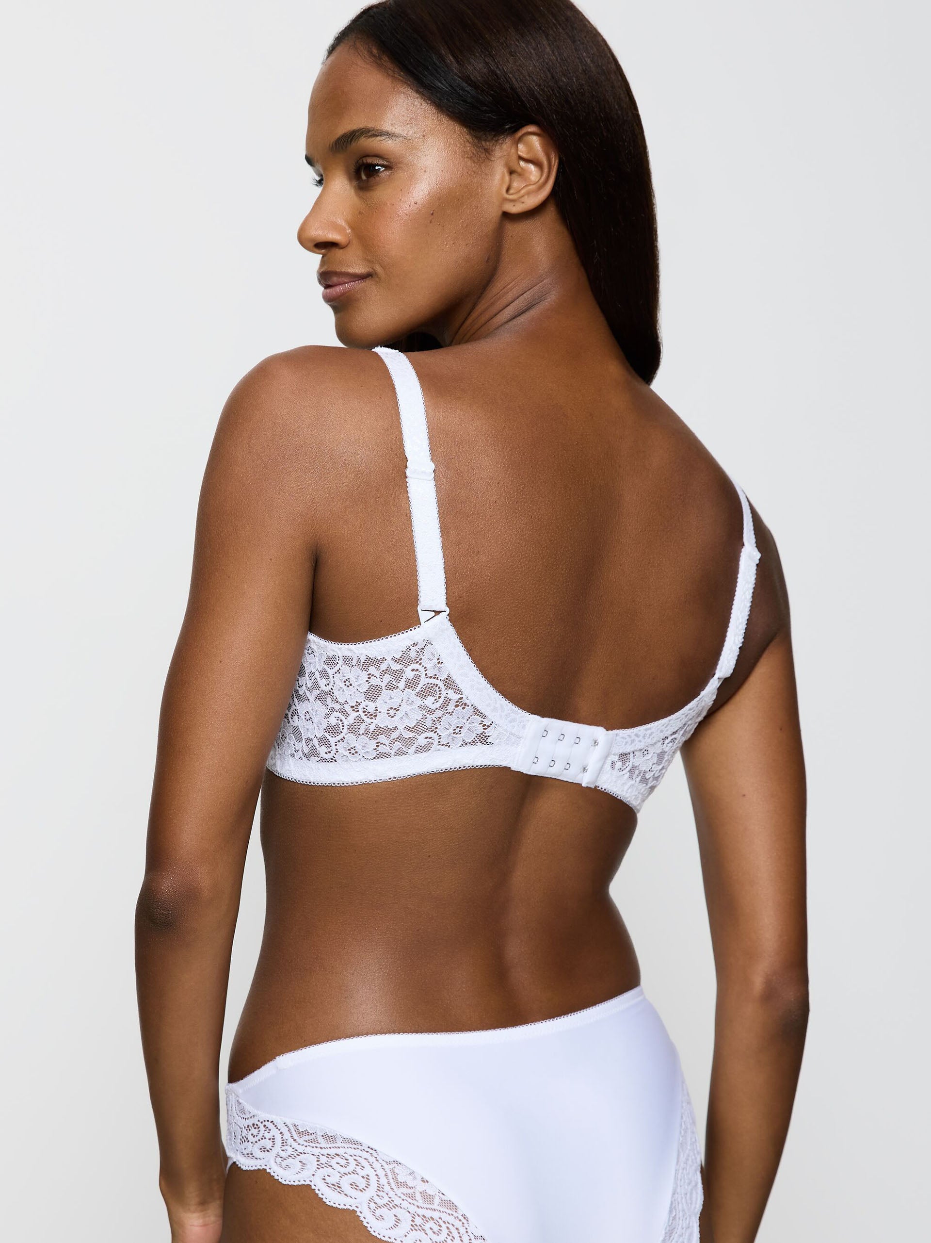 WHITE / 70 B