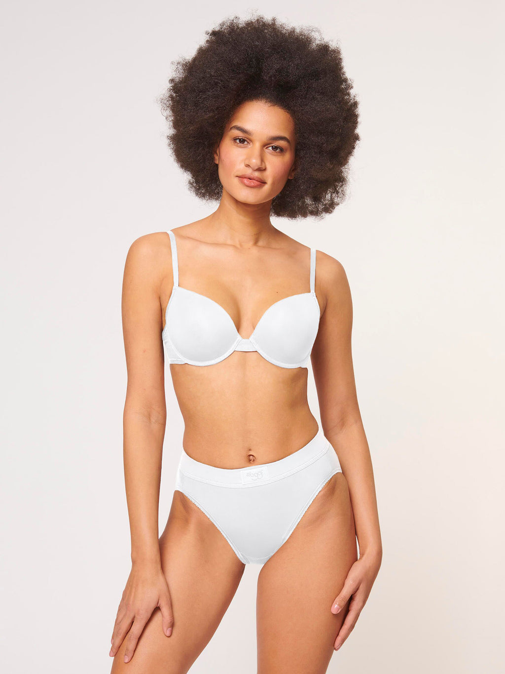 WHITE / 38
