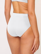 WHITE / 38