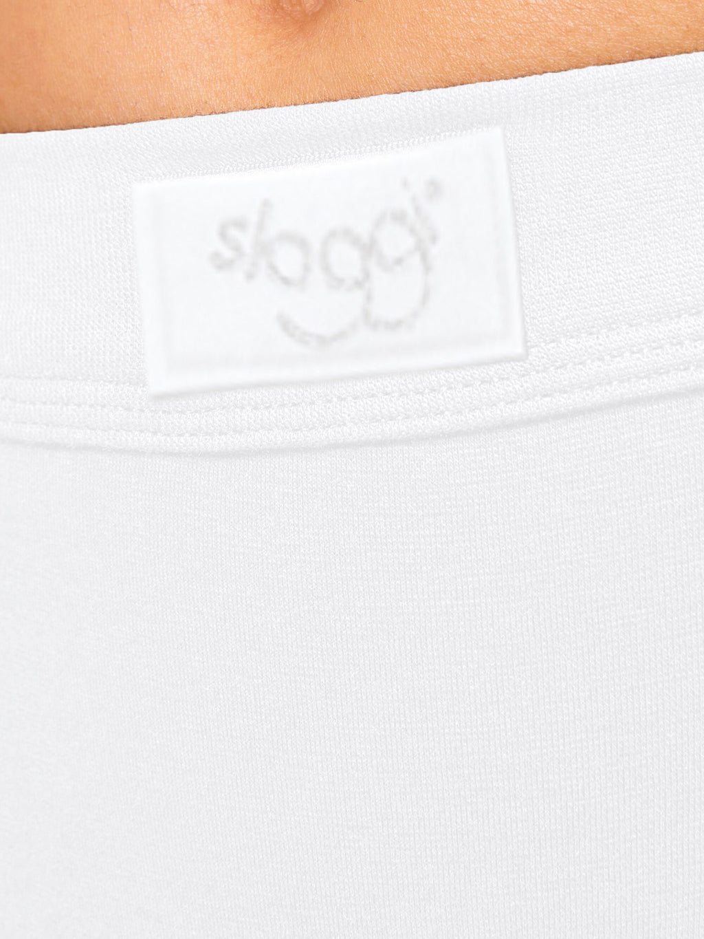 WHITE / 38