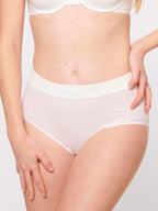 WHITE / 38