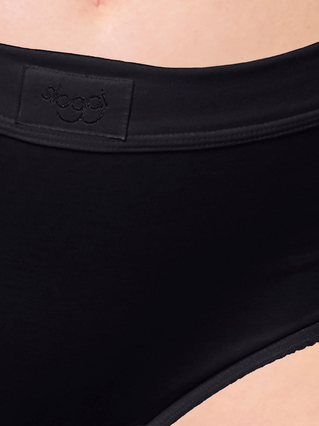 BLACK / 38