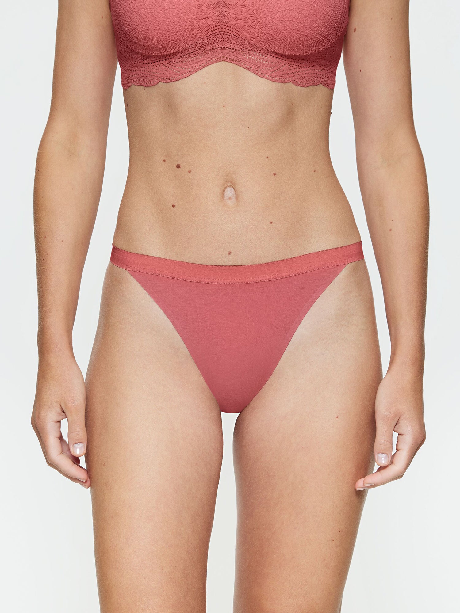 STRAWBERRY ALLURE / 1