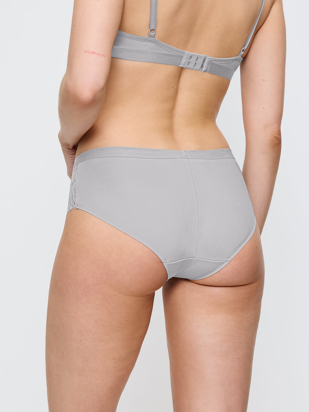 GREY SHADOW / 36