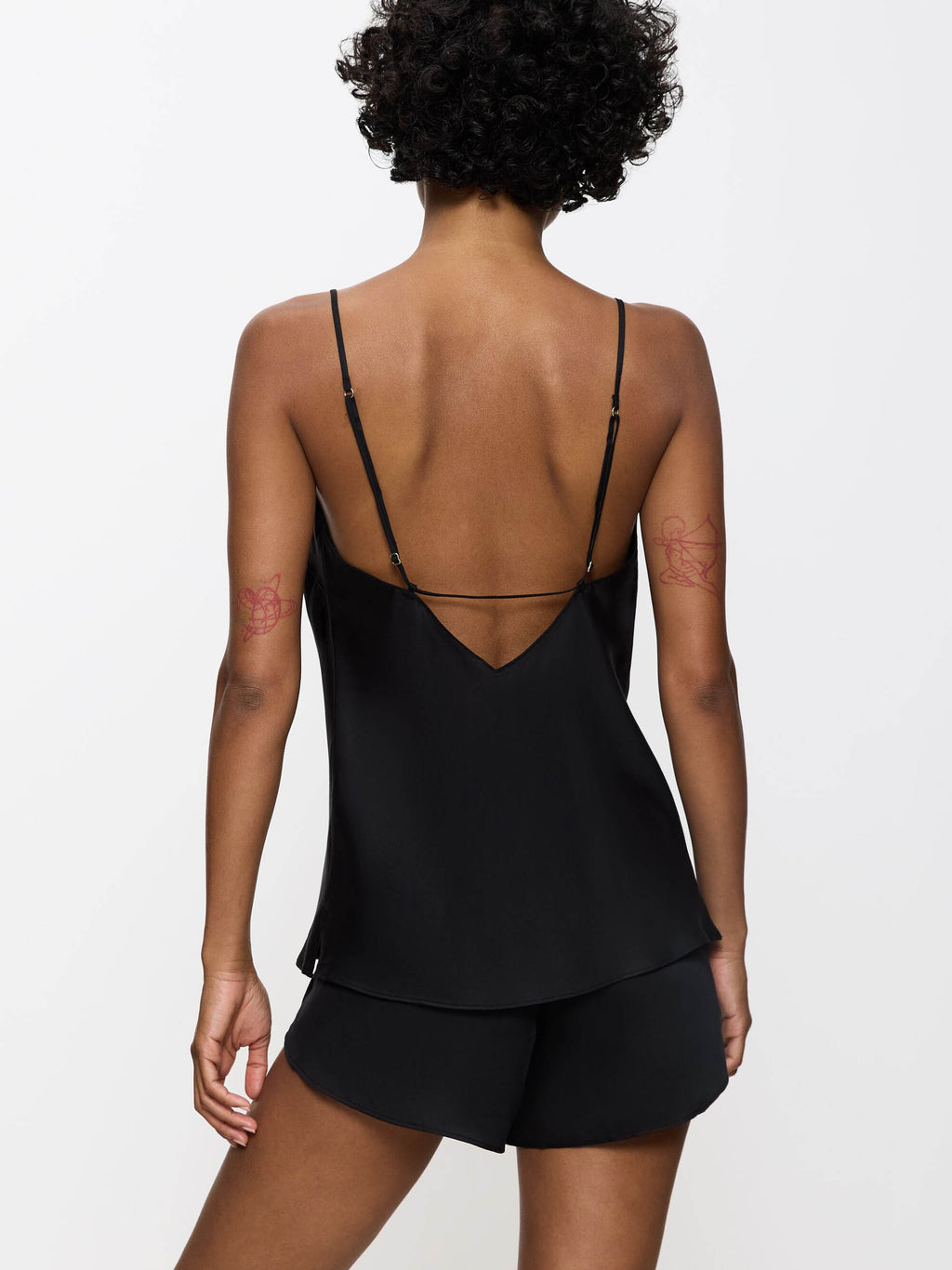 BLACK / 36