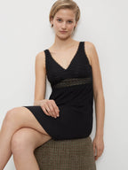 BLACK / 36