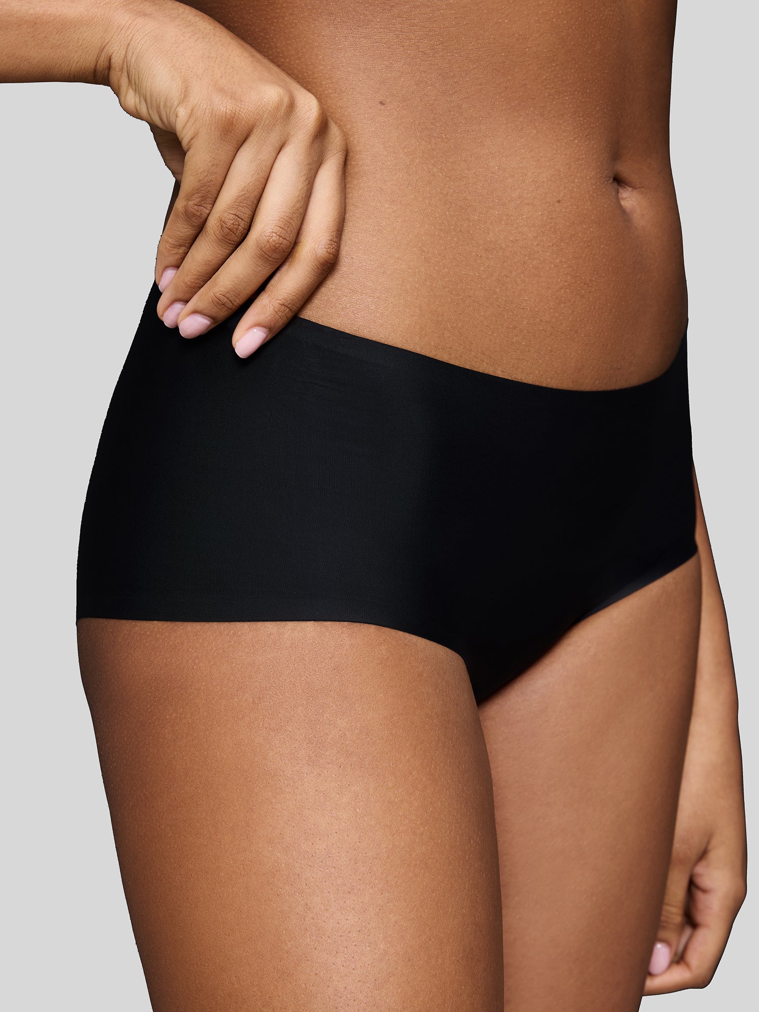 BLACK / 36