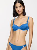 VERY BLUE / 36 B