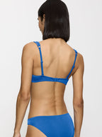 VERY BLUE / 36 B
