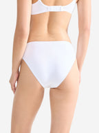 WHITE / L