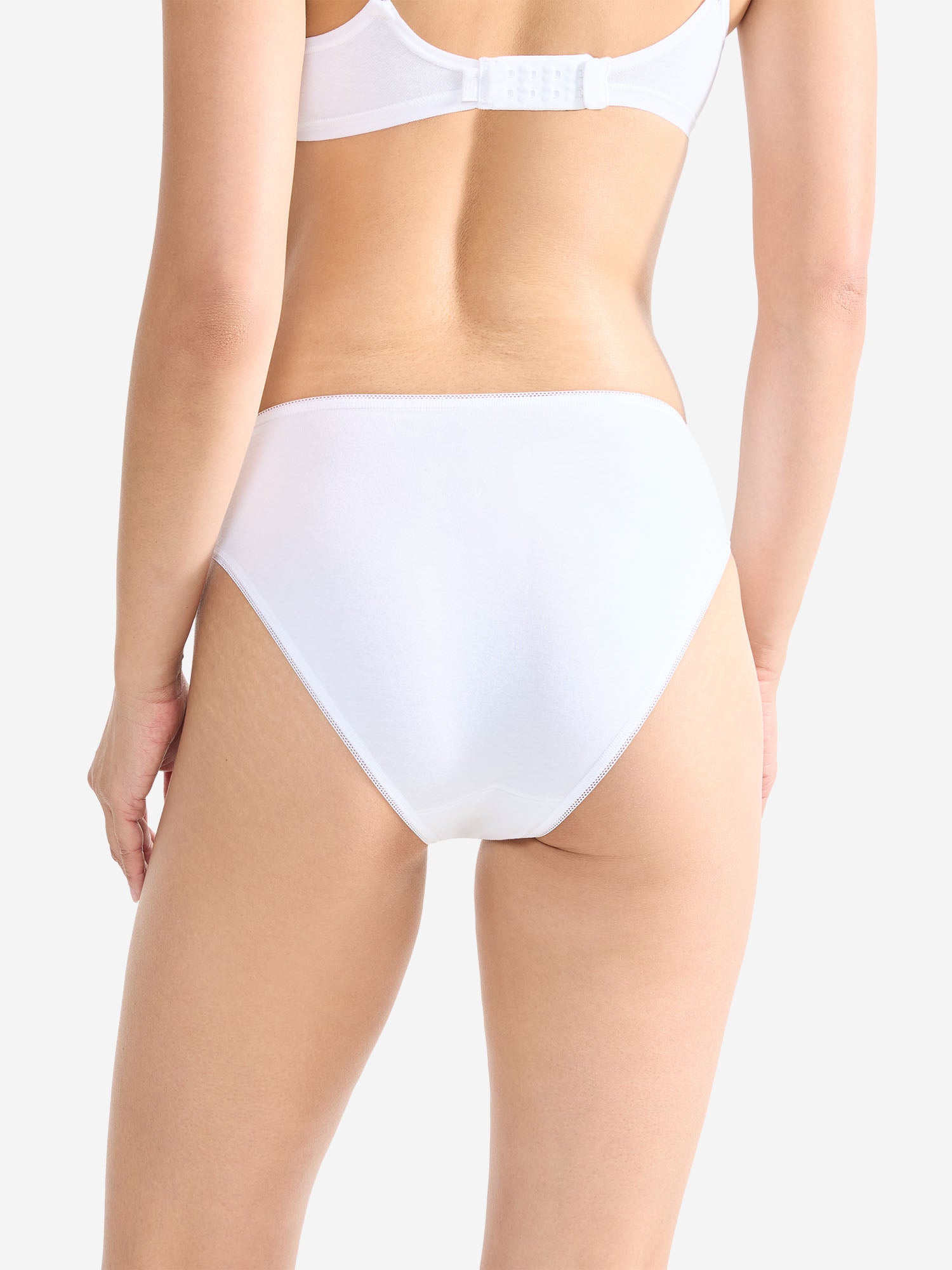 WHITE / L
