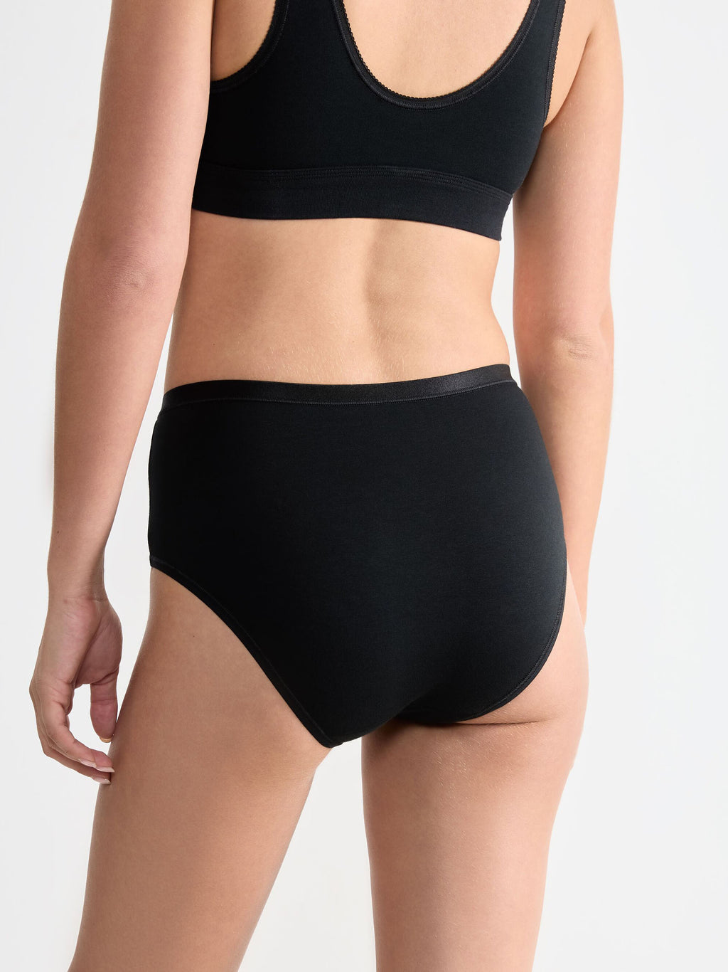 BLACK / L