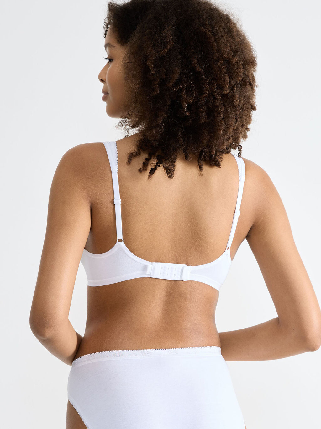 WHITE / 60 A