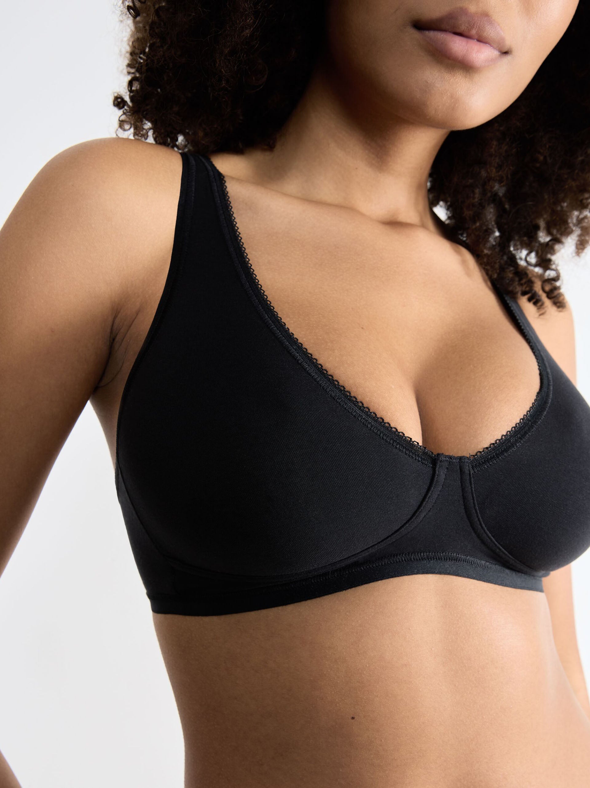 BLACK / 60 A
