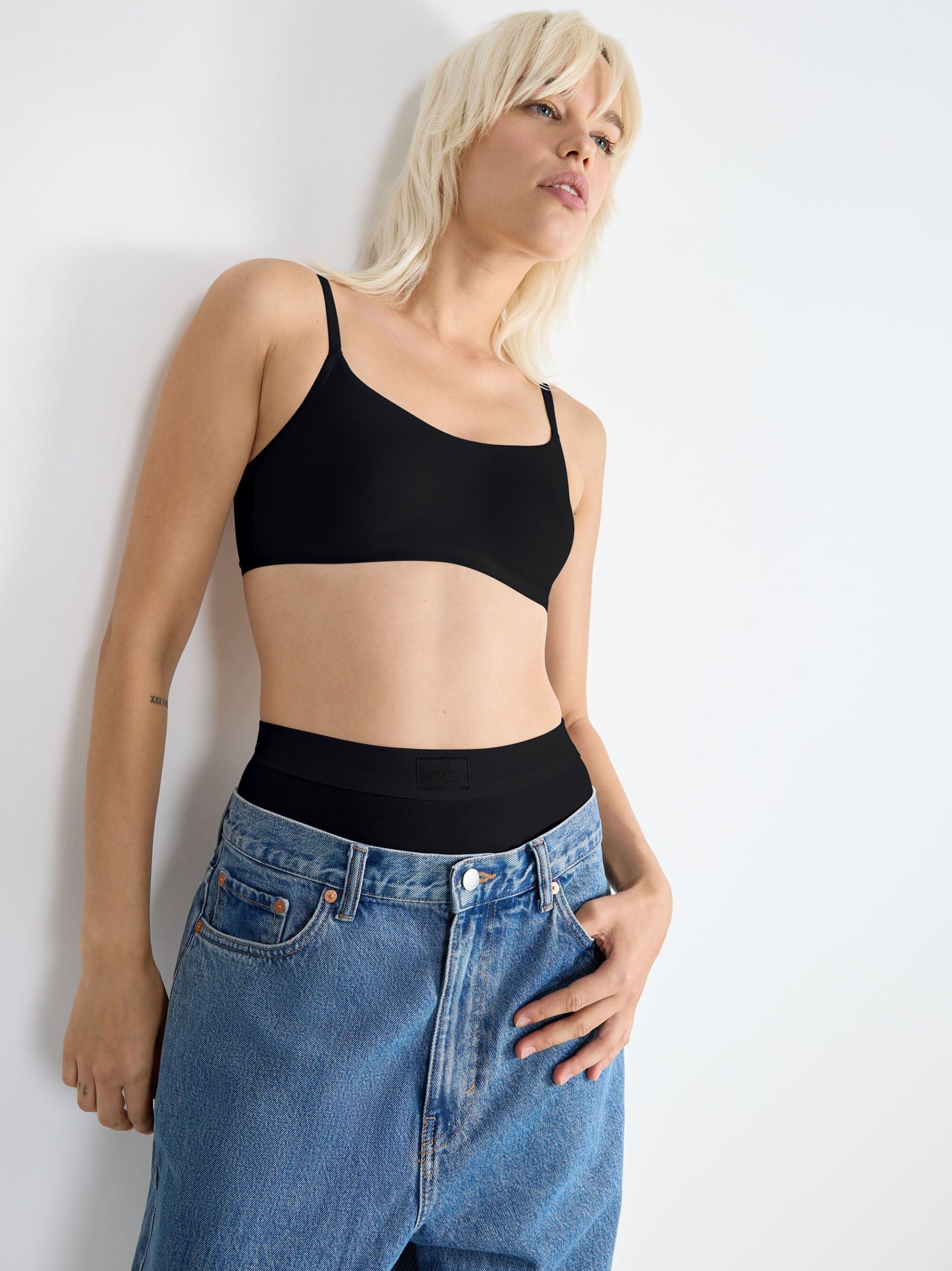 BLACK / L