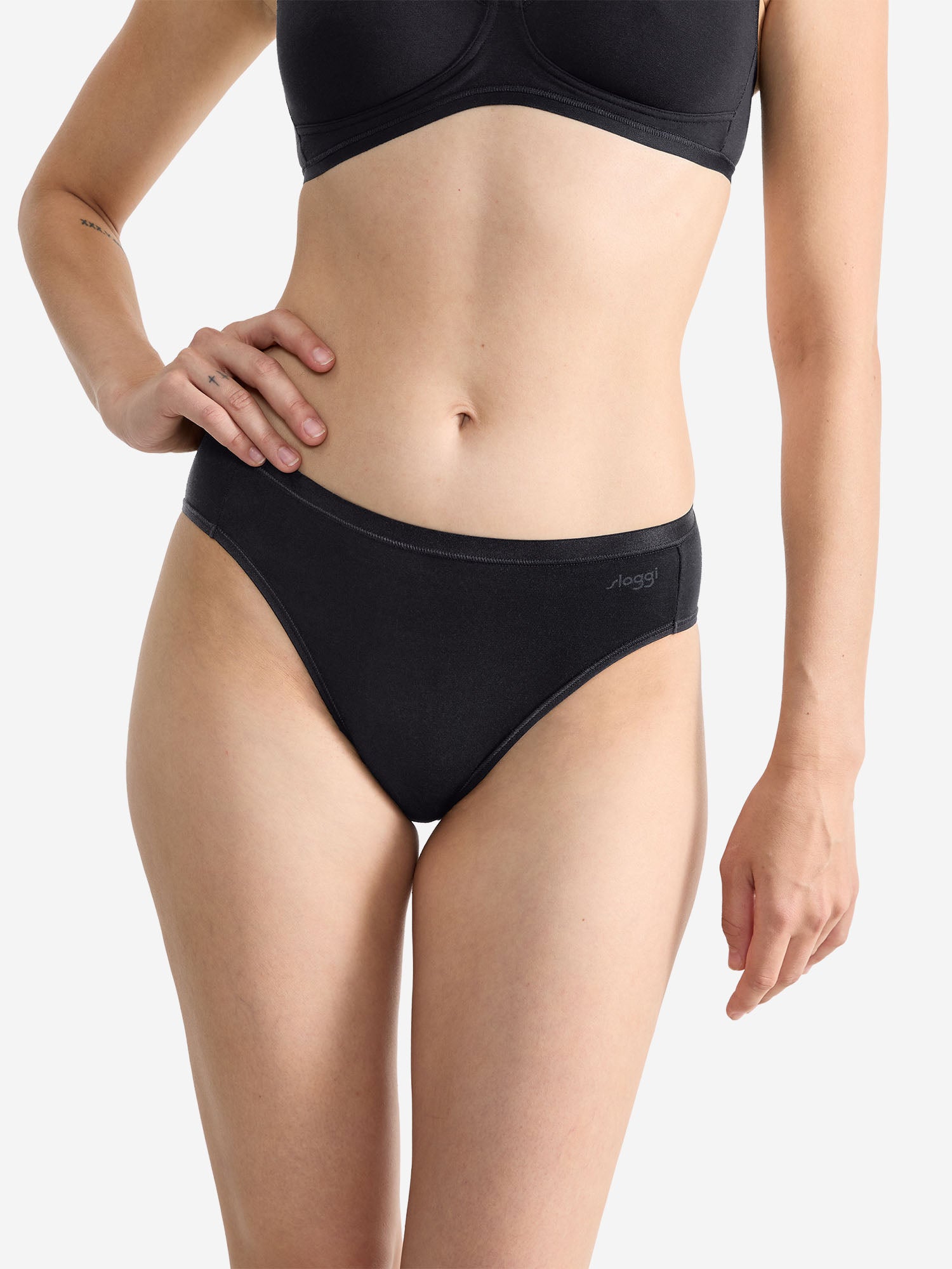 BLACK / L