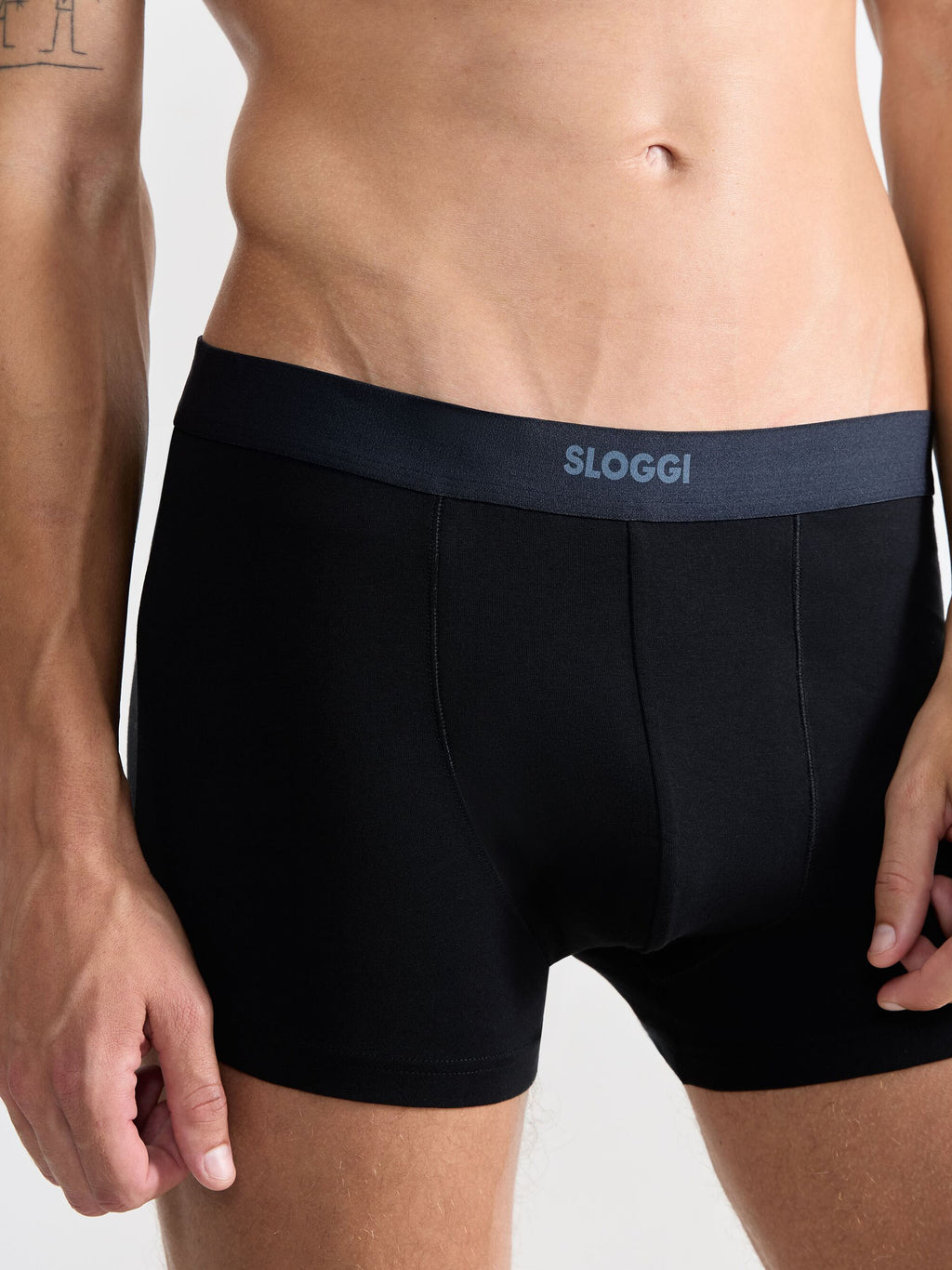 BLACK / L