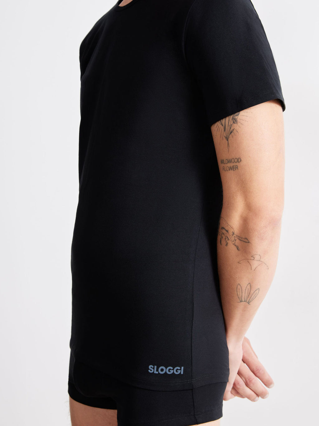 BLACK / L