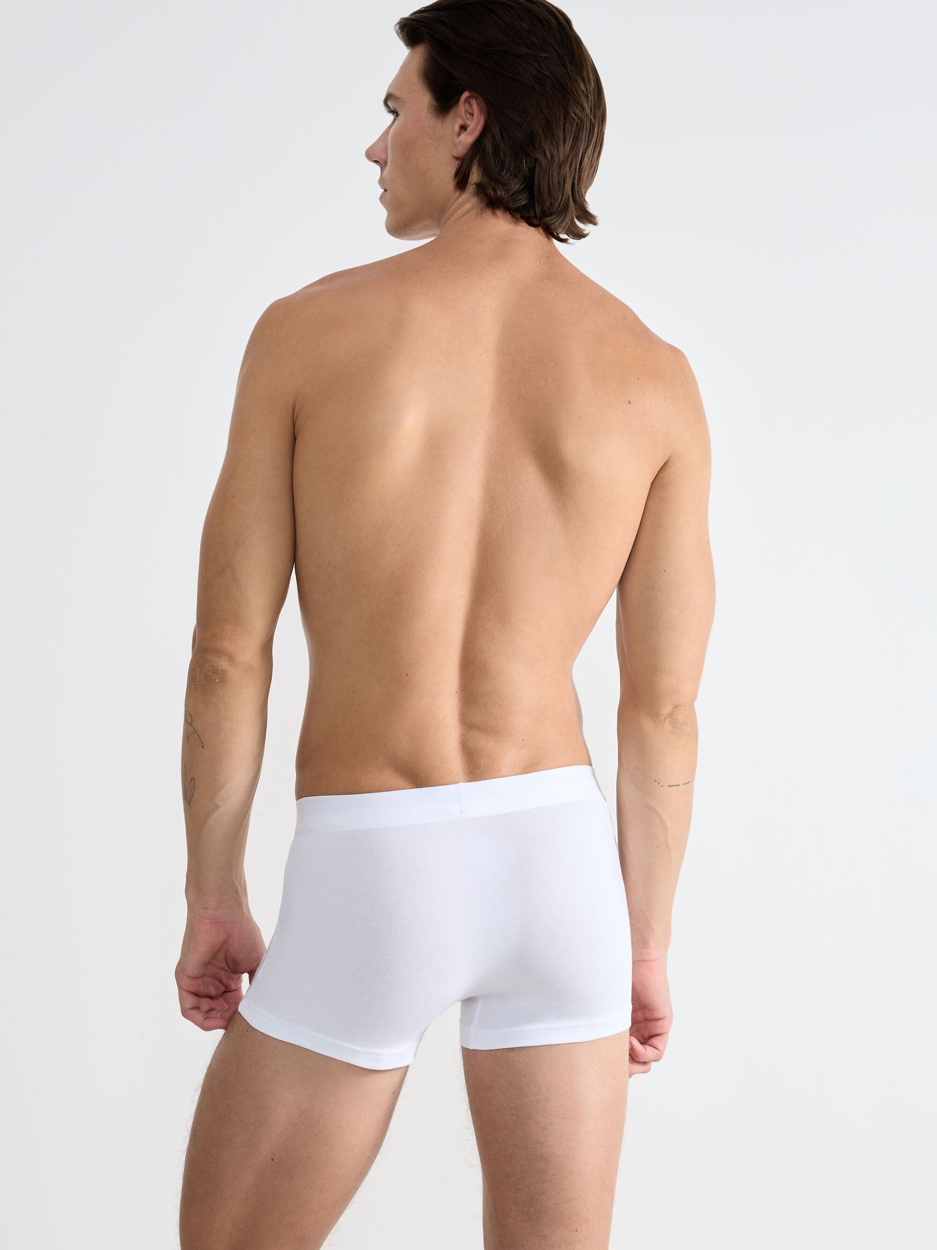 WHITE / L