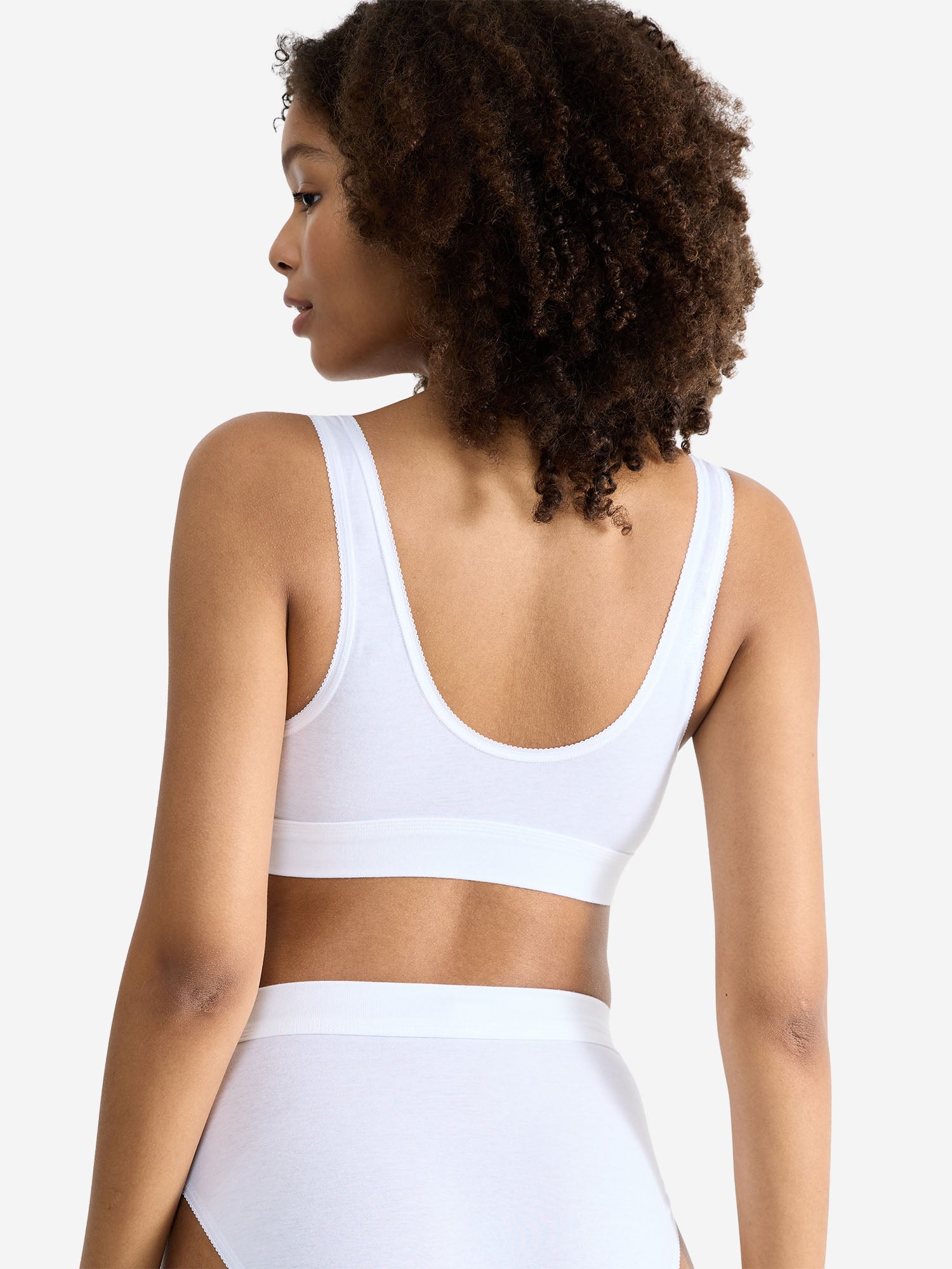 WHITE / 36