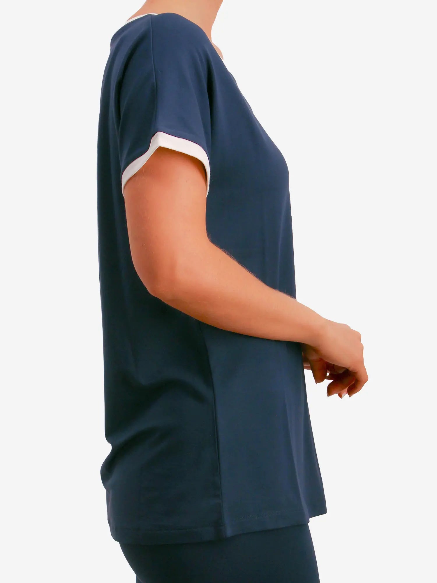blau / 34