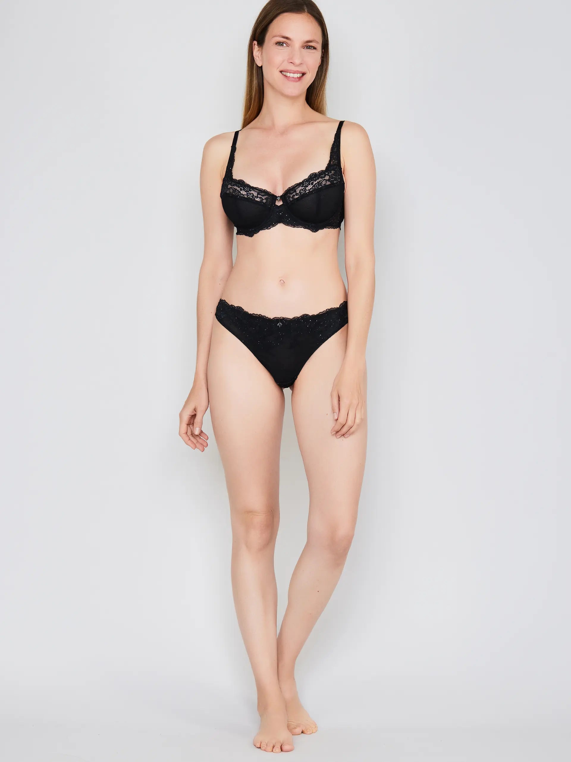 BLACK / 34