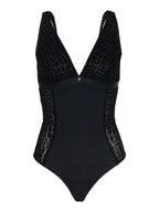 BLACK / 34