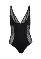 BLACK / 34