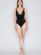 BLACK / 34