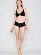 BLACK / 34