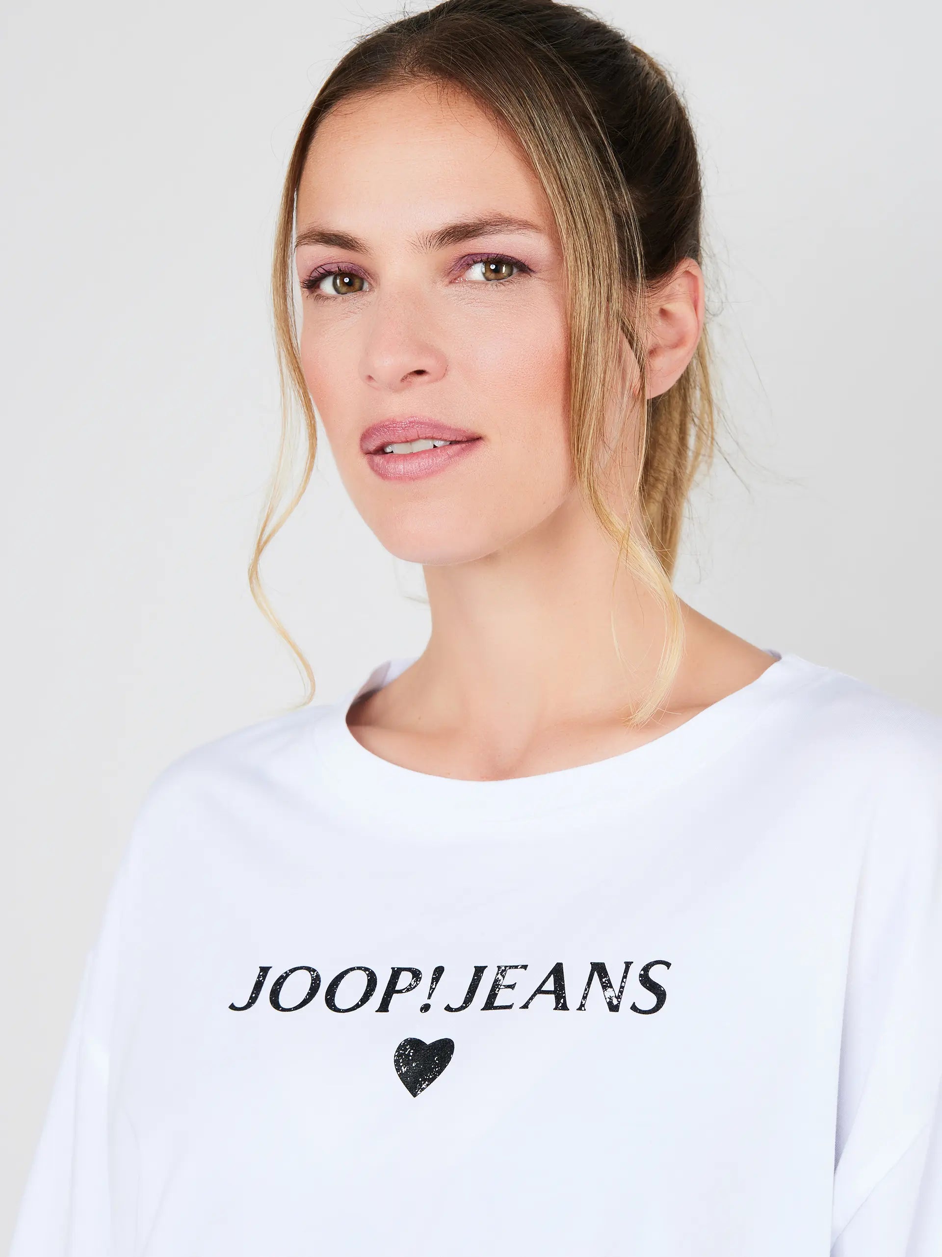 WHITE / L