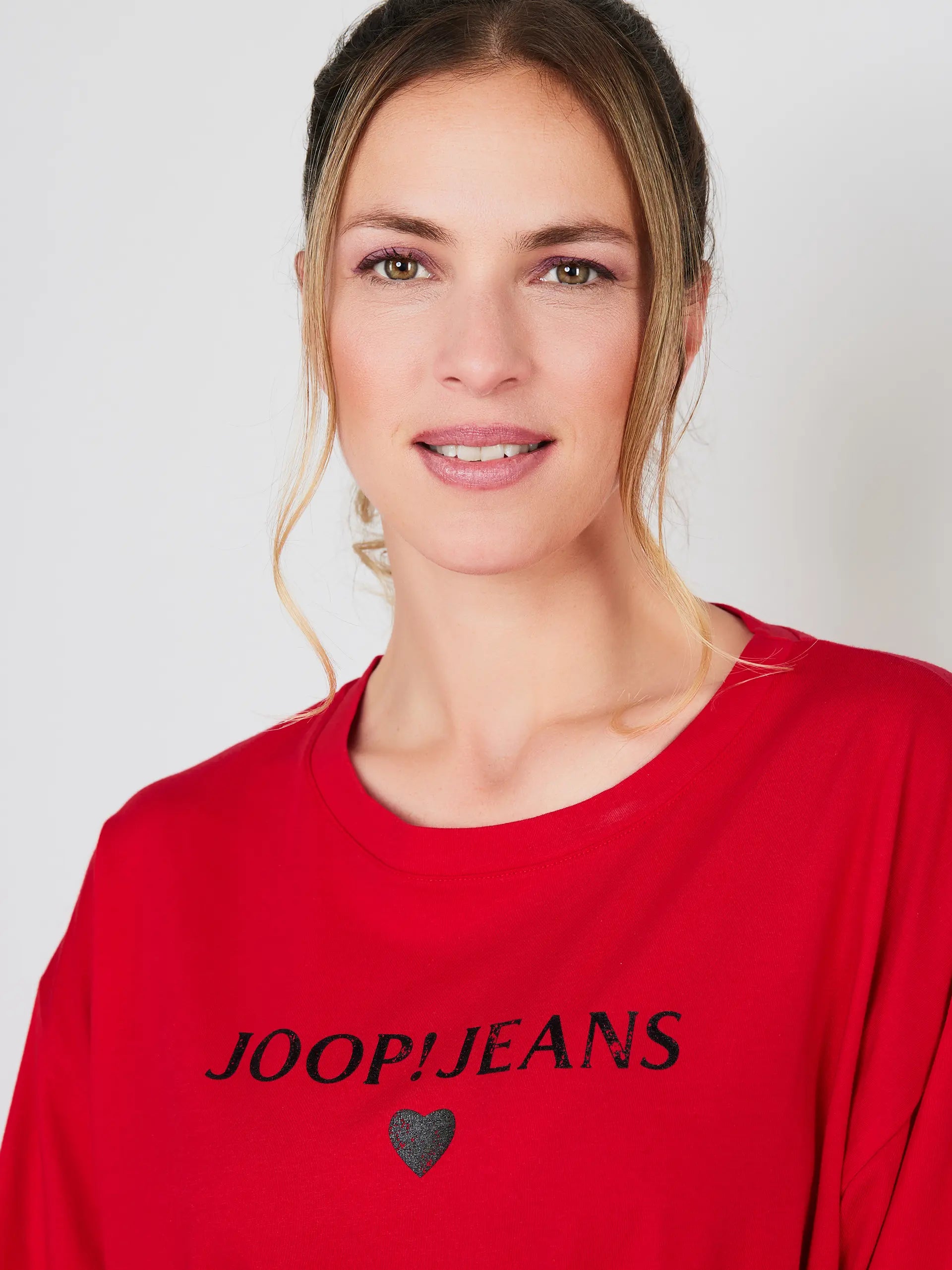 BRIGHT RED / L