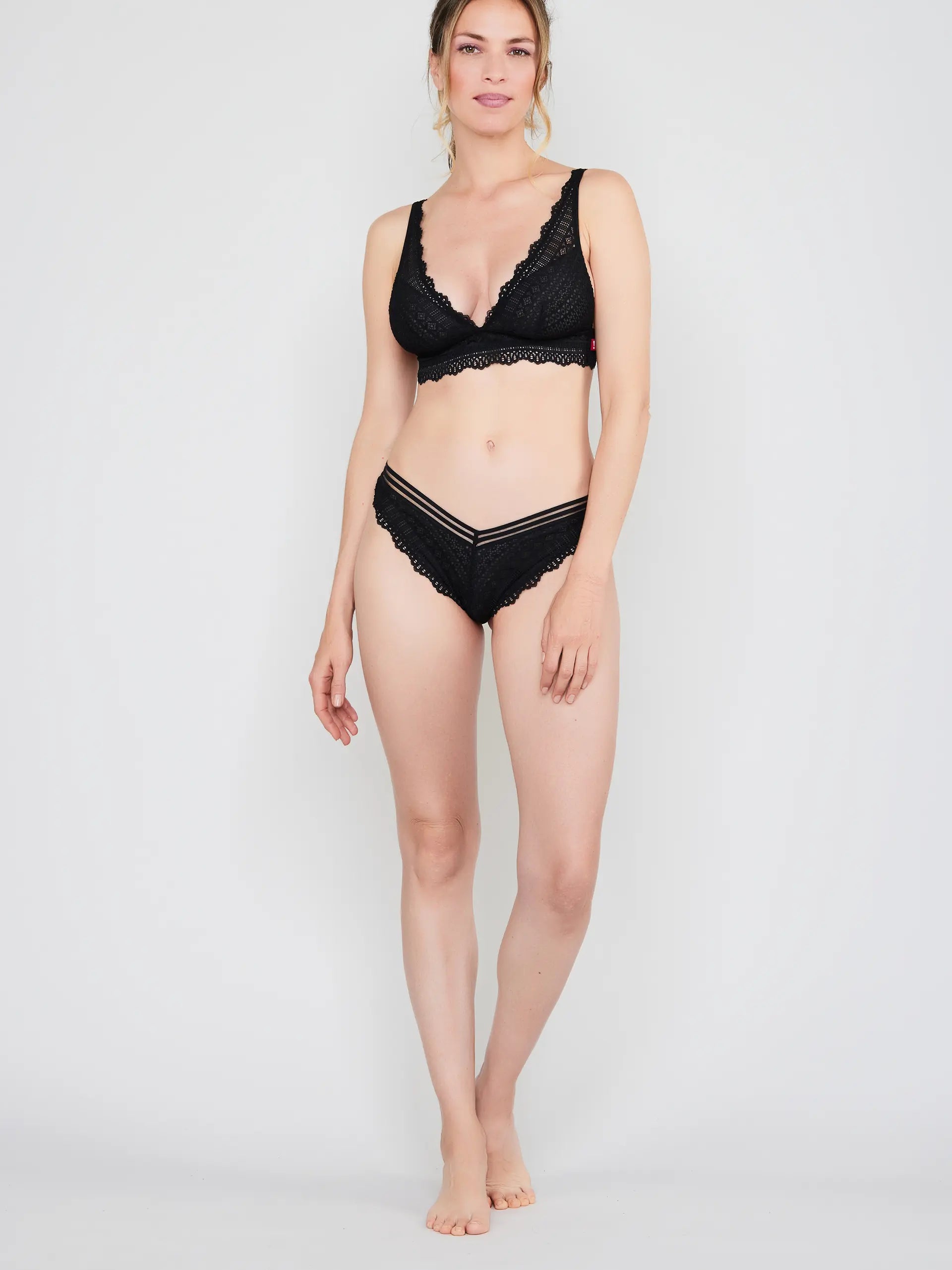 BLACK / L