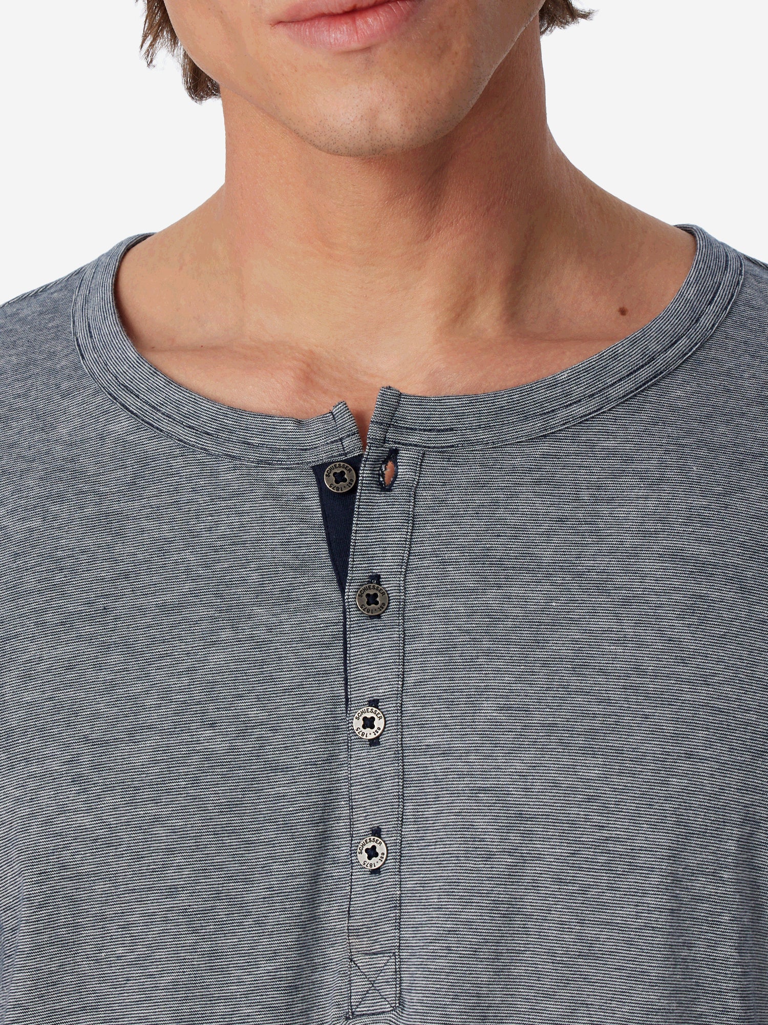 blau / 102