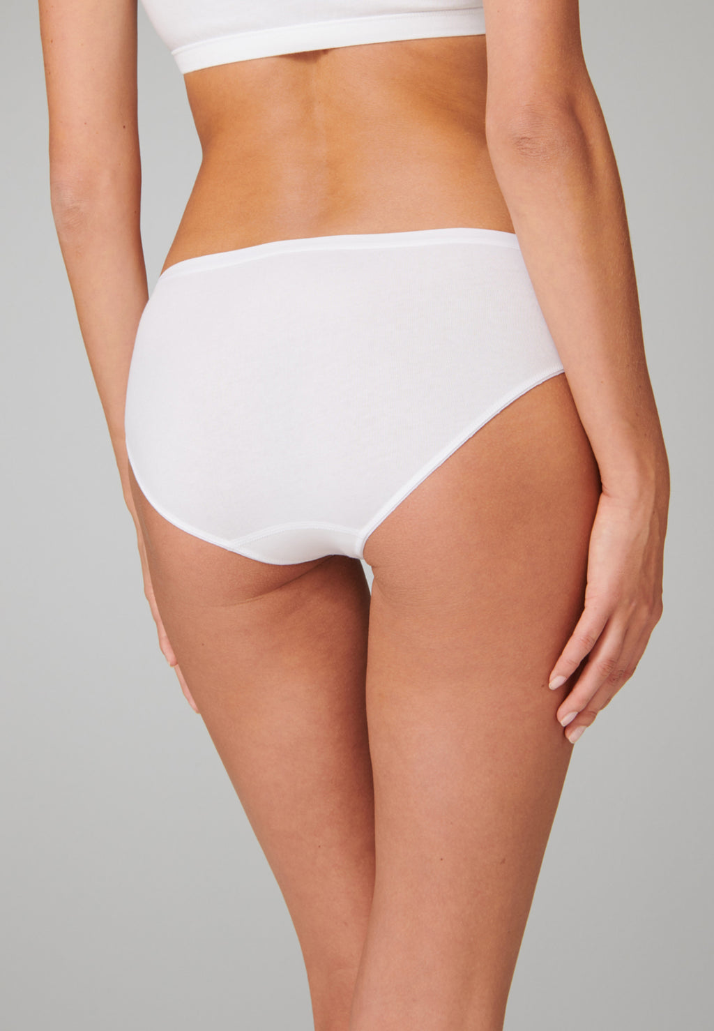 white / 34